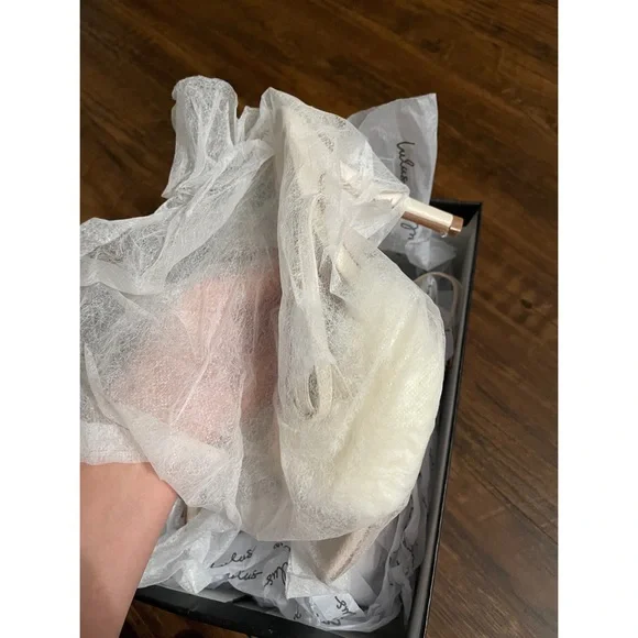 Lulus furry heel sandals 7.5 - Picture 6 of 6